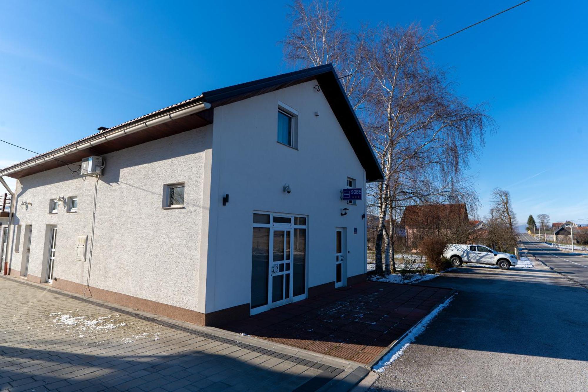 Apartman Miramare Otočac Exterior foto