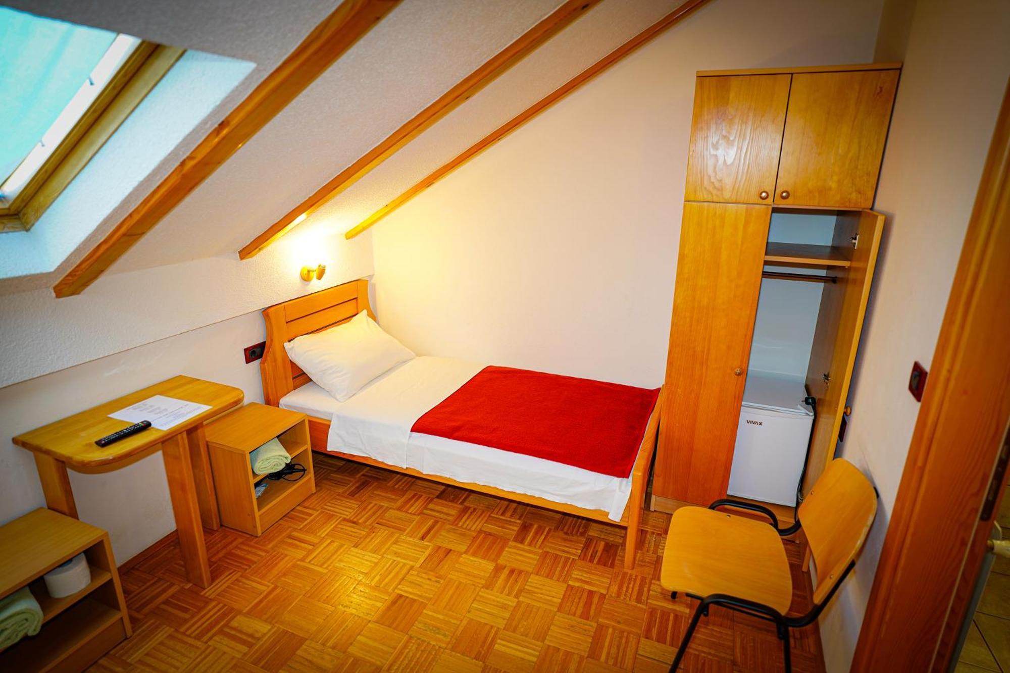 Apartman Miramare Otočac Exterior foto