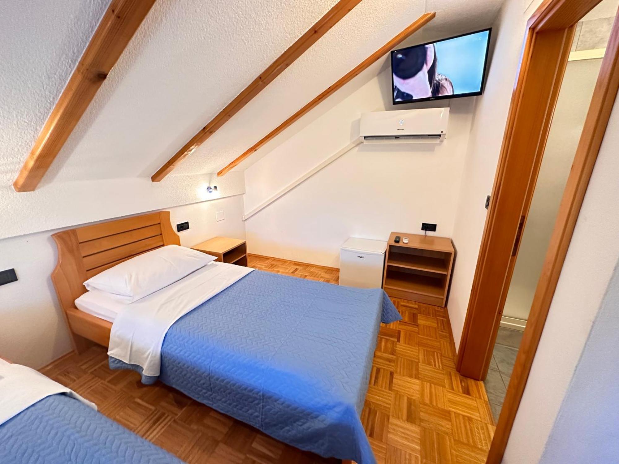 Apartman Miramare Otočac Exterior foto
