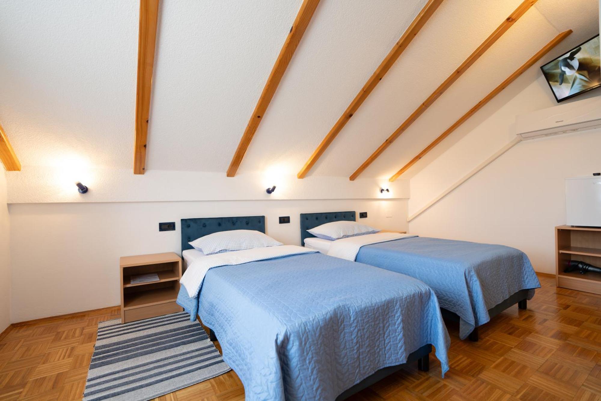 Apartman Miramare Otočac Exterior foto