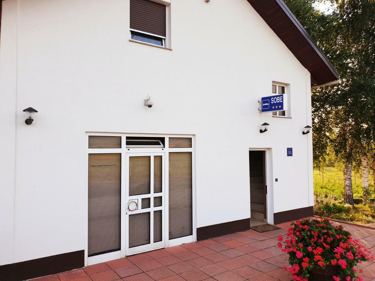 Apartman Miramare Otočac Exterior foto